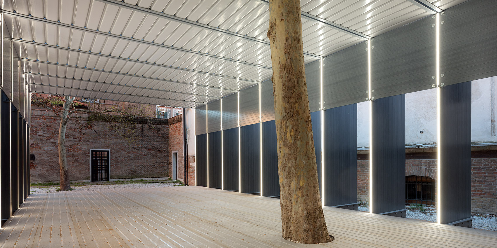 LightMotiv展亭，意大利威尼斯 / Davide Del Sante 和 Damiano Mazzocchini -14