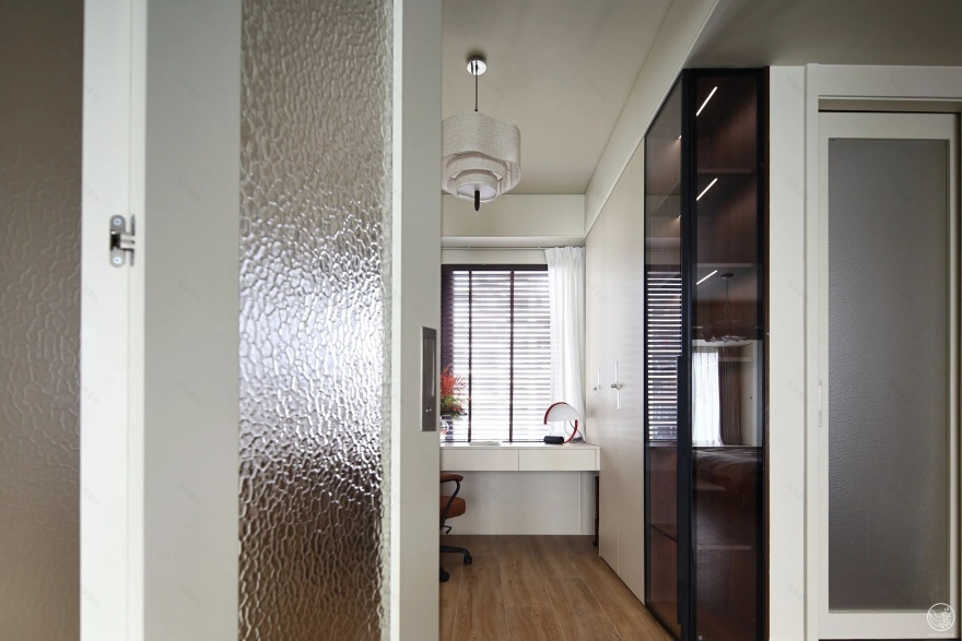 复古且时髦,在松弛与精致之间游刃有余-52