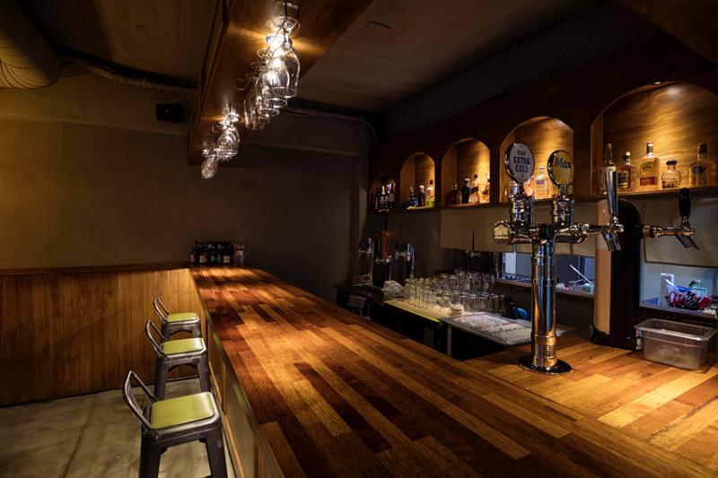 照明营造氛围的空灵咖啡厅设计-8