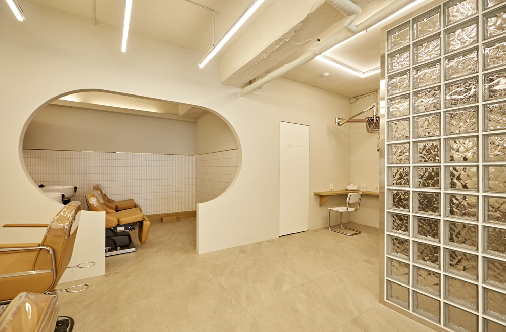 首尔地铁 2 号线厅的 20 平米美容室设计-14