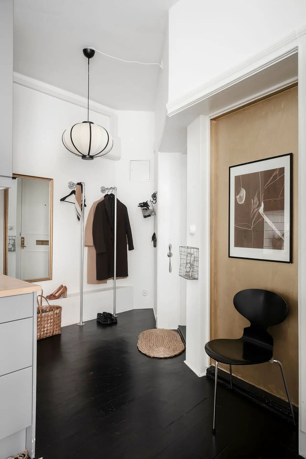 一墙绿意 | 打破中性空间的独特设计-18