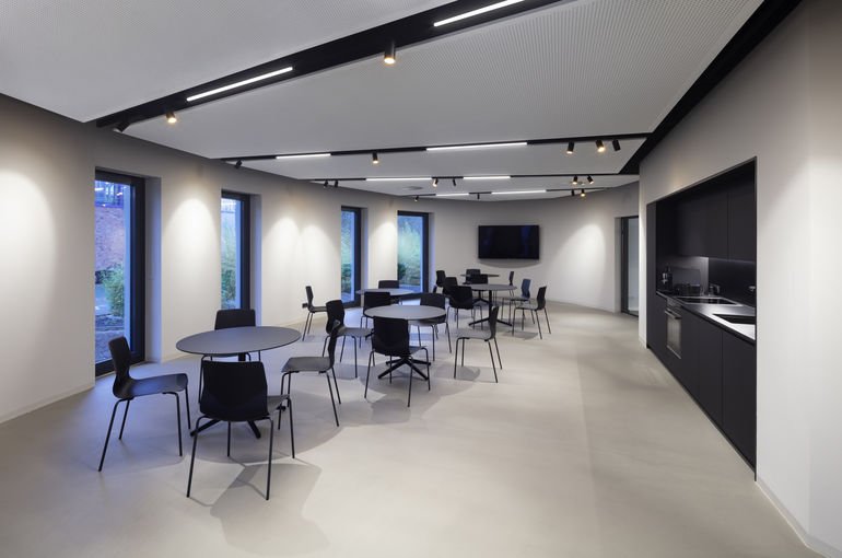 Delta Light Deutschland办公楼及展厅改造与翻新-6