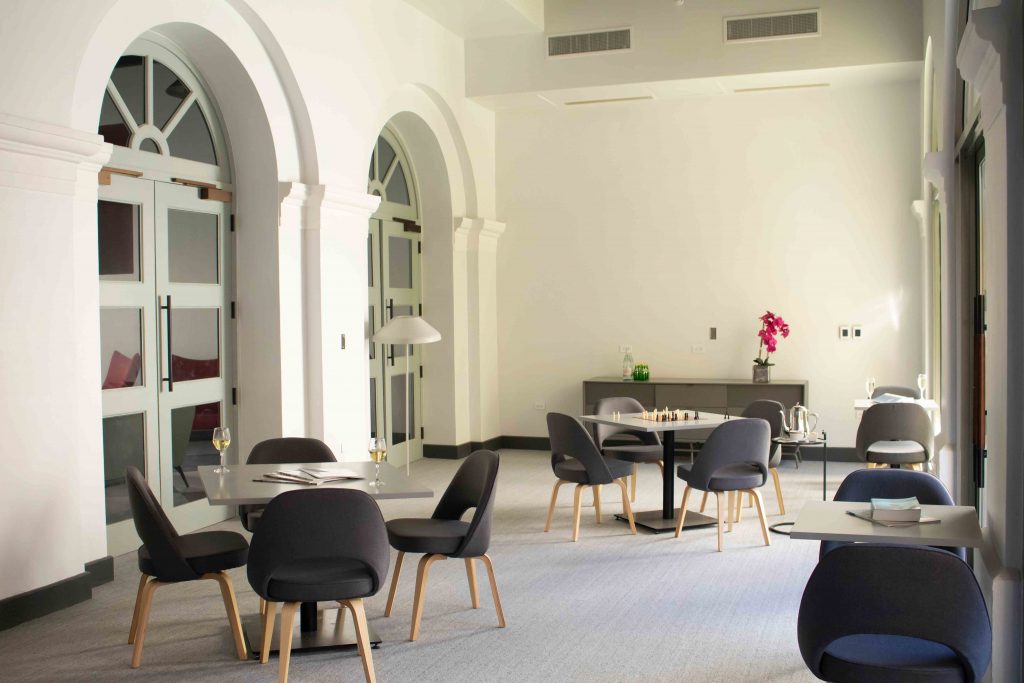 复古与先锋的完美融合 | 波多黎各 Palacio Provincial 酒店设计-24