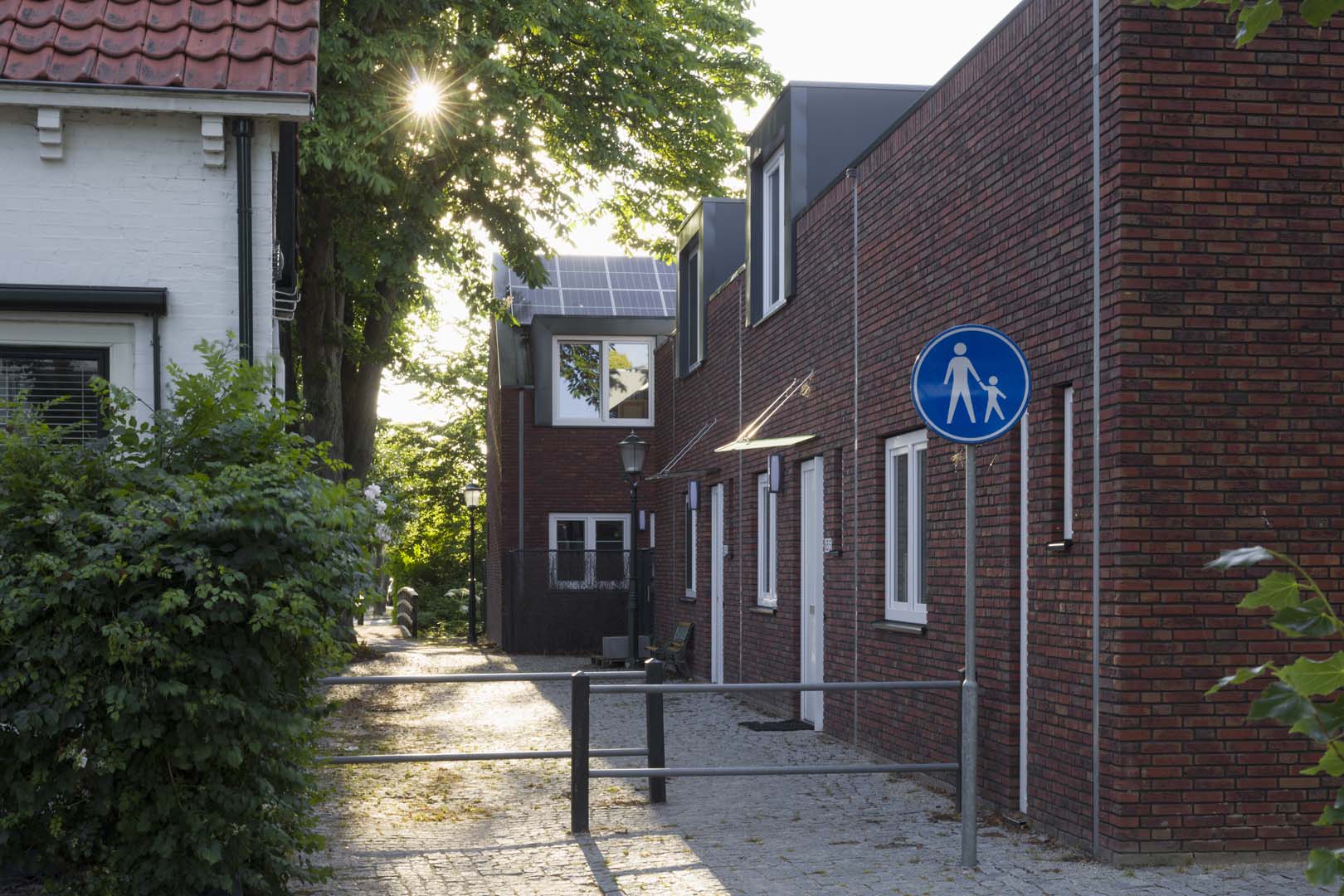 尤特法斯养老公寓（乌得勒支省新伊嫩市）注：Woonhof常见可理解为养老公寓等居住场所相关，Jutphaas是具体名称，Nieuwegein是荷兰乌得勒支省的一个城市新伊嫩市 这里按专业准确唯一原则结合常见理解给出此翻译 -6