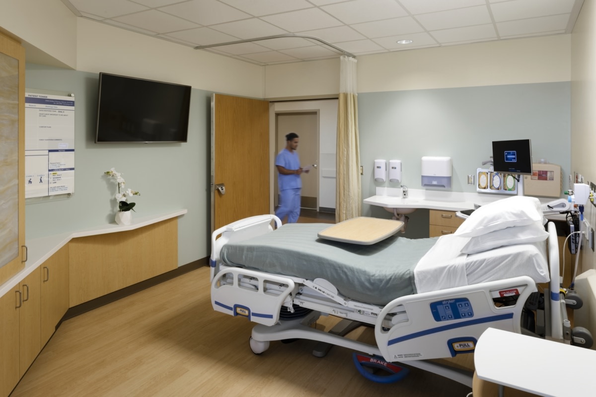 Henry Mayo Newhall Hospital Patient Tower | 自然与人性化的完美融合-14