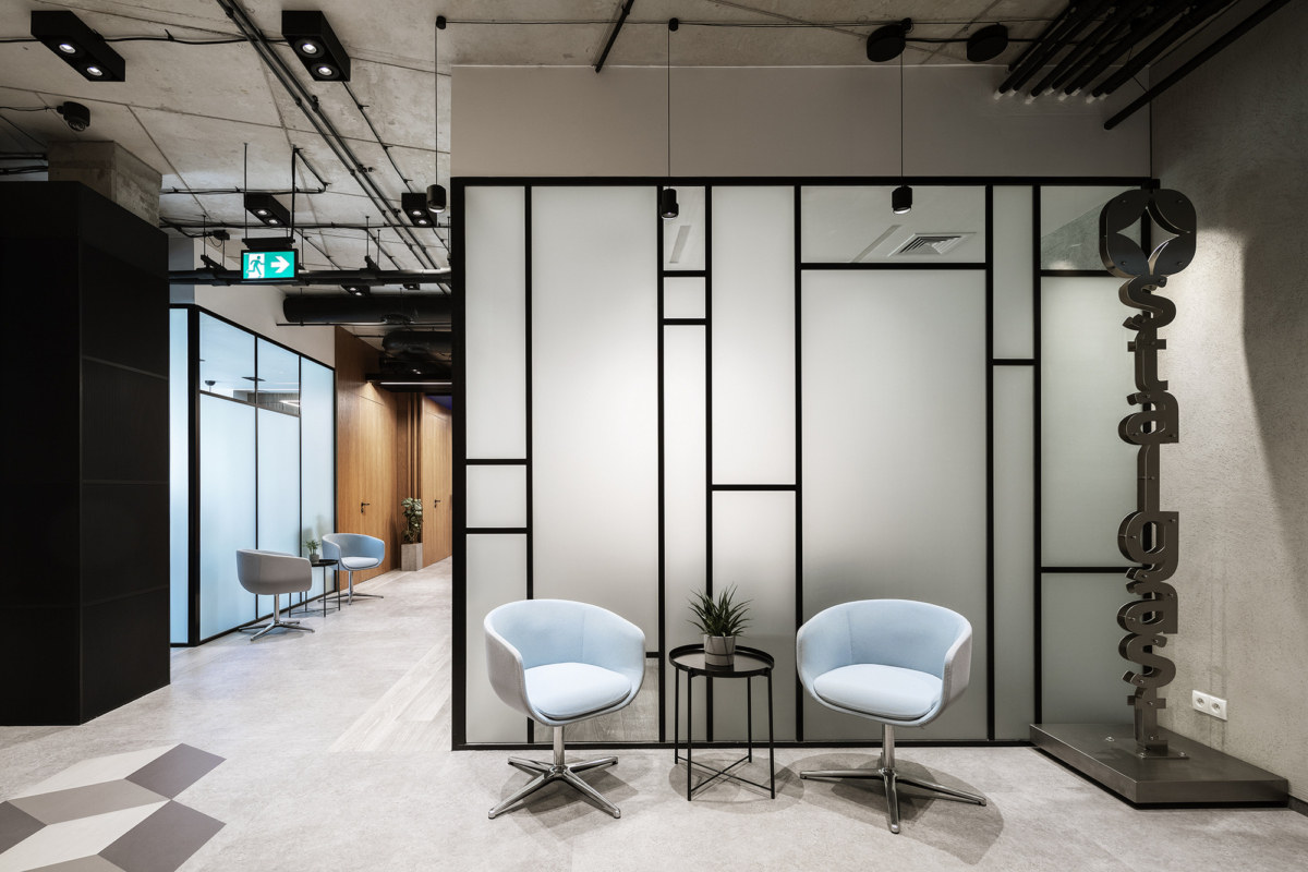 波兰华沙 Stalgast 办公室，工业风与现代化的完美结合-10