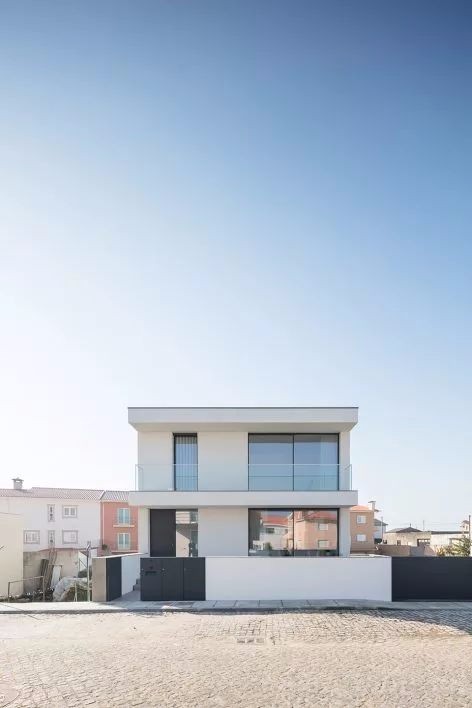 温情葡萄牙丨捕捉阳光的小屋-6