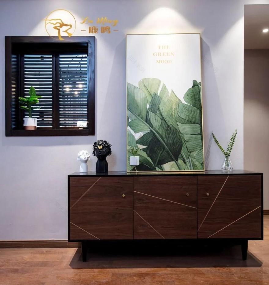 轻奢之家 | 时尚铆钉沙发搭配实木茶几,打造静谧美丽空间-23