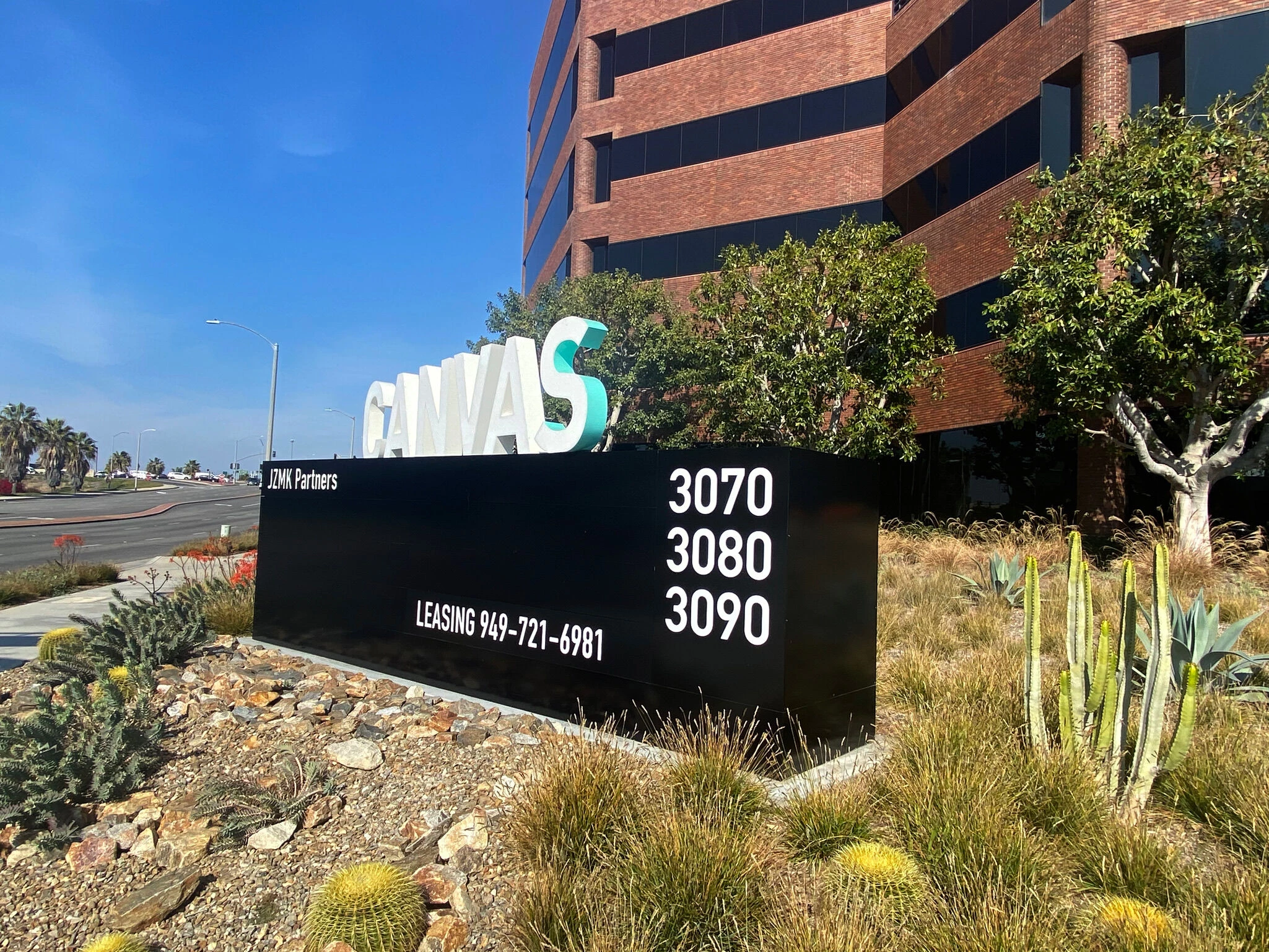 Canvas 办公园区标识系统设计丨美国梅萨丨TFN 建筑标识-10