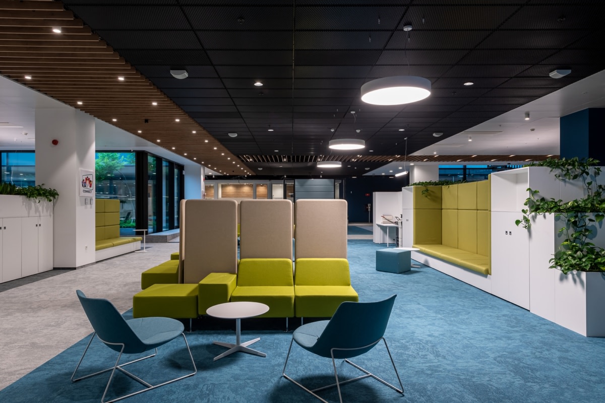 绿色 oasis 的创新办公室设计  梅莱克斯办公室丨保加利亚索非亚丨Fimera Design Studio-30