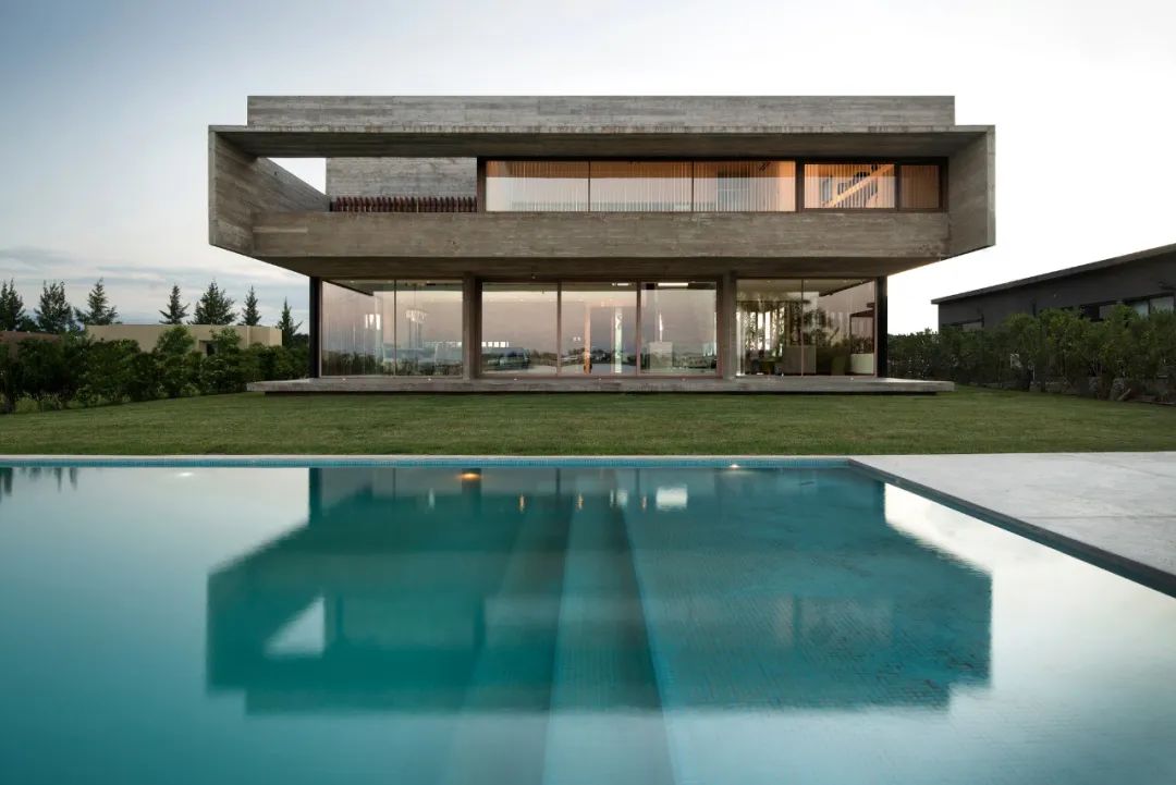 阿根廷自然纯粹清水混凝土住宅设计-56