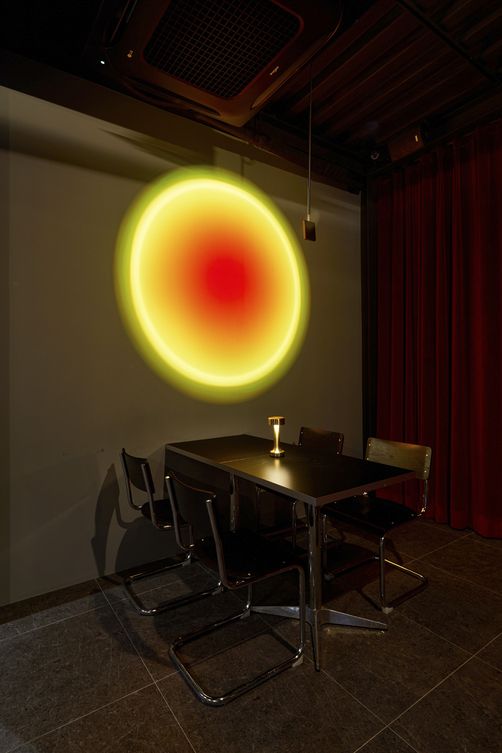 现代与复古的完美结合——22 坪时尚小酒馆设计案例-15