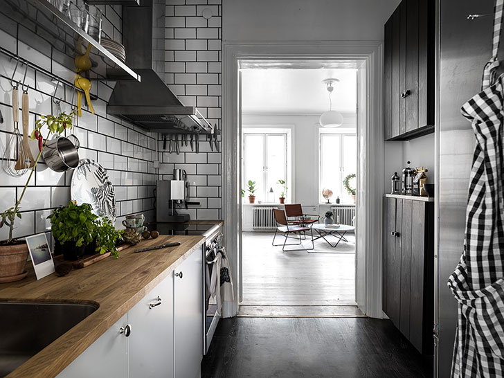 瑞典小公寓的层叠卧室设计-15