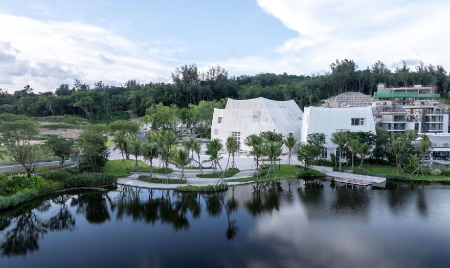 Flickering Peak CP·SUN RIVER Art Gallery / Wutopia Lab-19