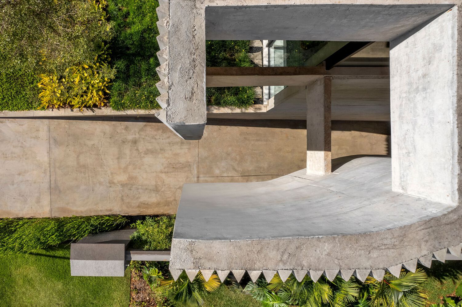 Leo Romano 的优雅 pleated House-45