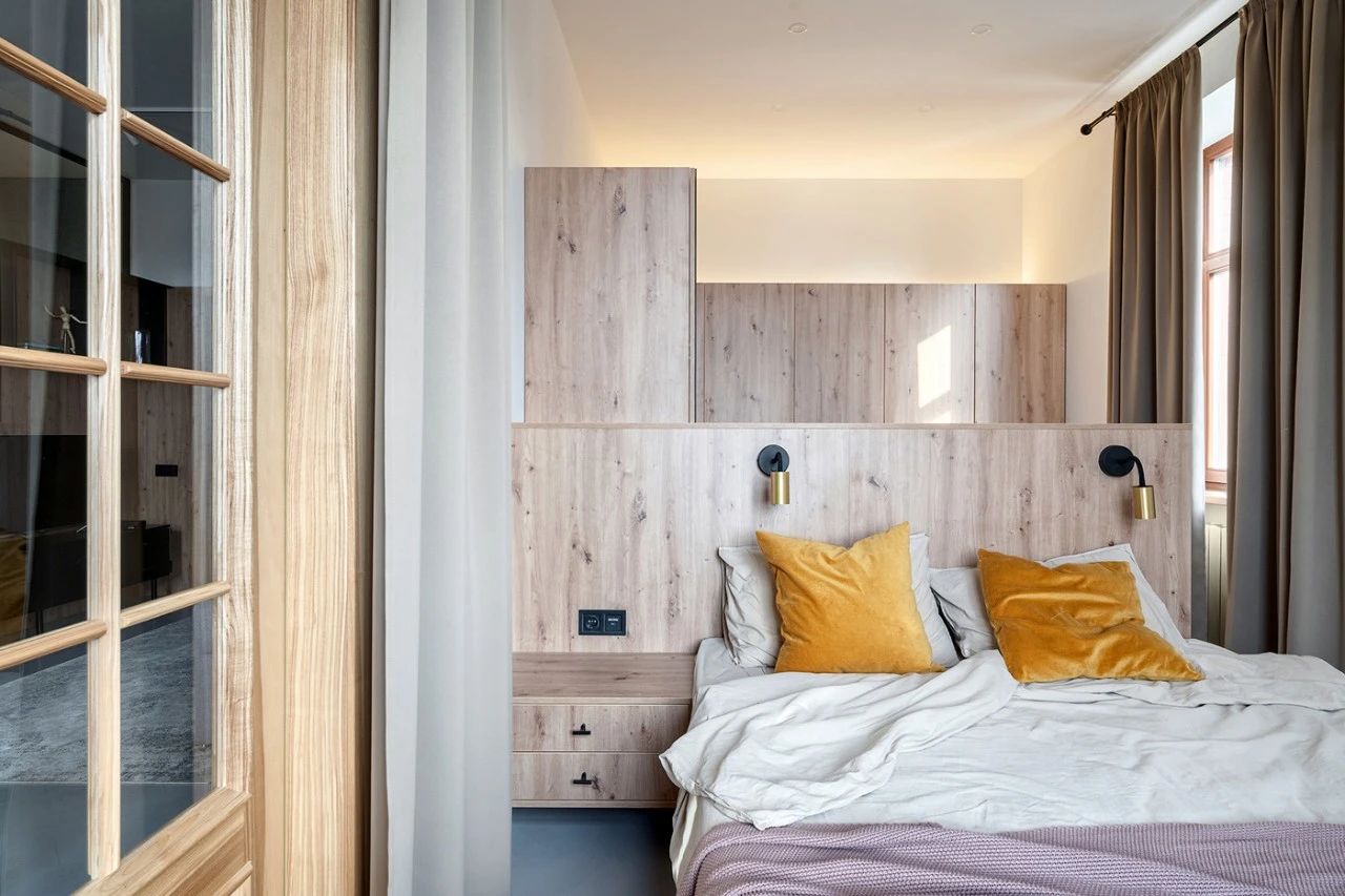 质朴原木单身公寓丨Oleksandr Maly-24