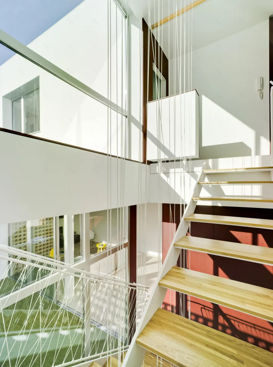 西班牙 Novelda luxury 私人住宅 | 三层空间与户外庭院完美融合-12