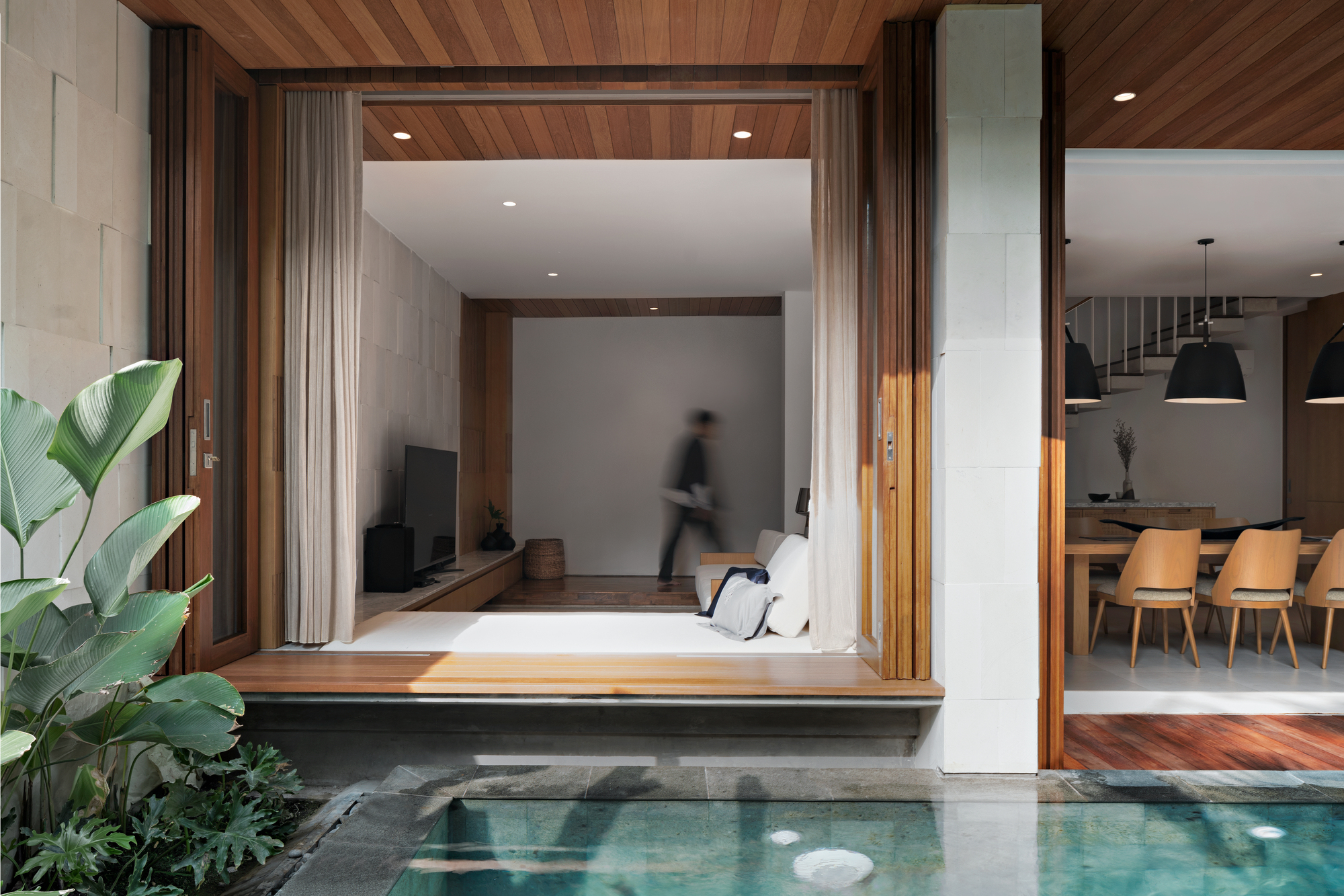 Svastaka House / Somia Design Studio-18