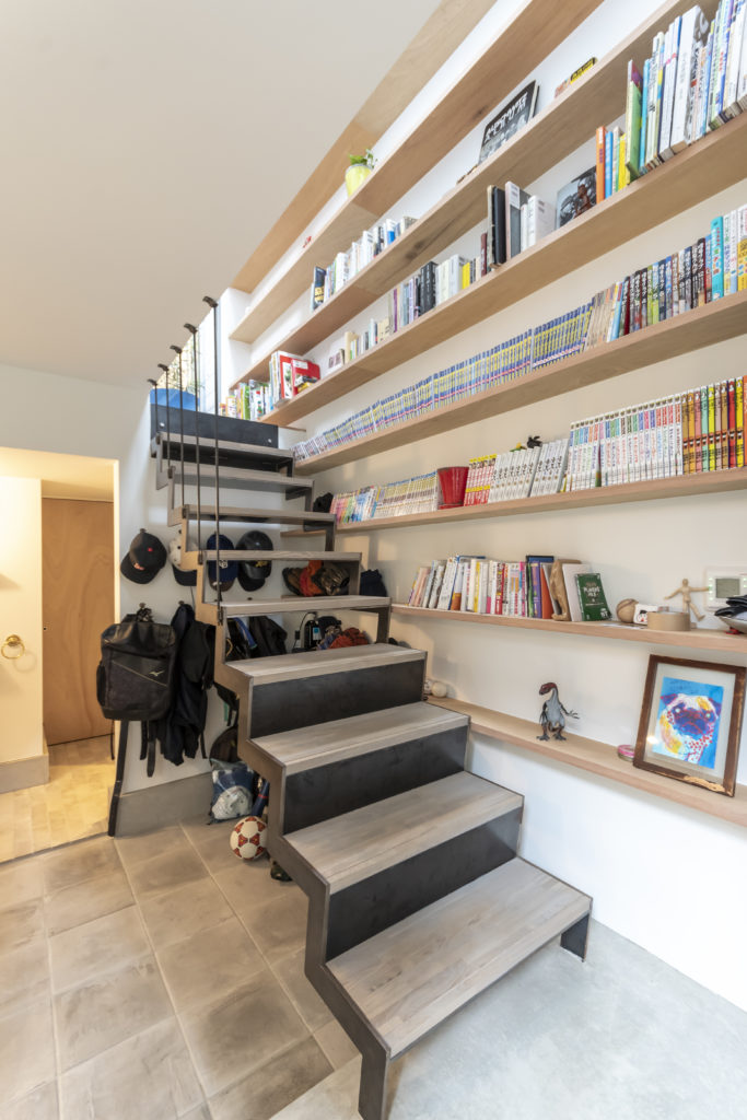 土地の記憶を継承しつつ街とつながる街と家族がほどよい距離感でつながって暮らす | Architecture | 100%LiFE-11