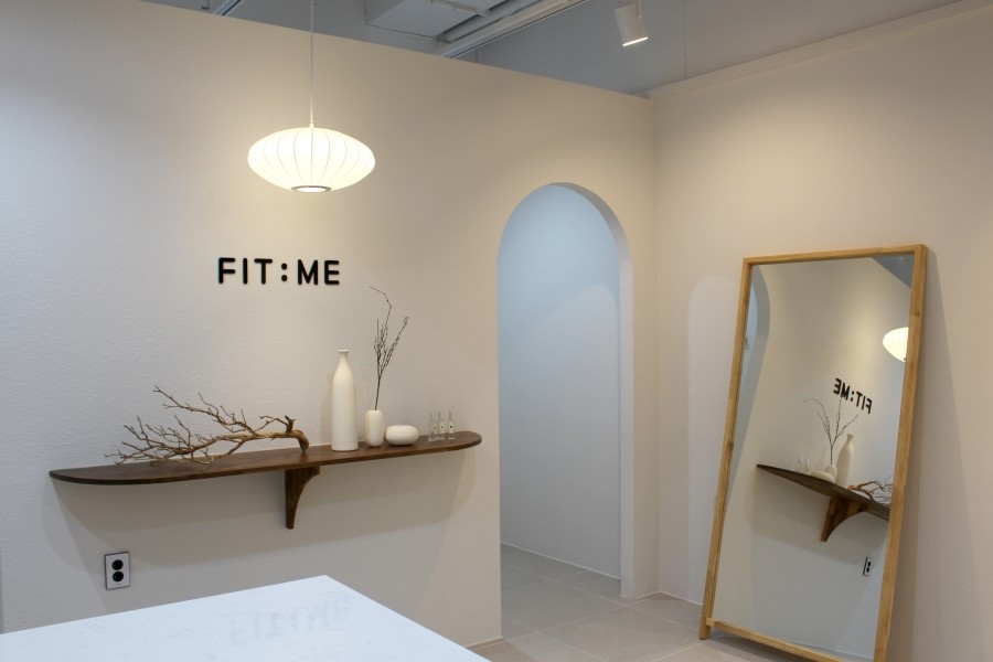 简约白诠释时尚 釜山服装店设计魅力-3