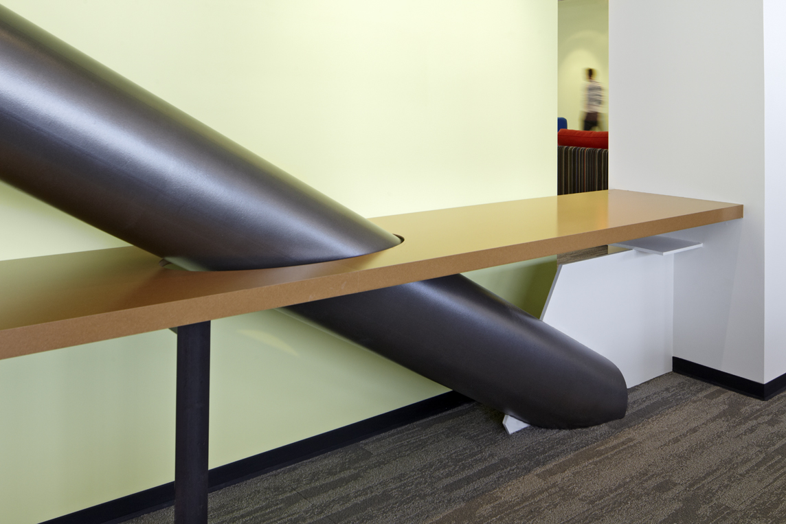 简约而富有雕塑感的日本游戏公司美国总部办公室设计-9