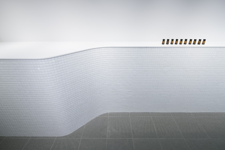 retaW store Harajuku   Nobuo ArakiThe Archetype-27