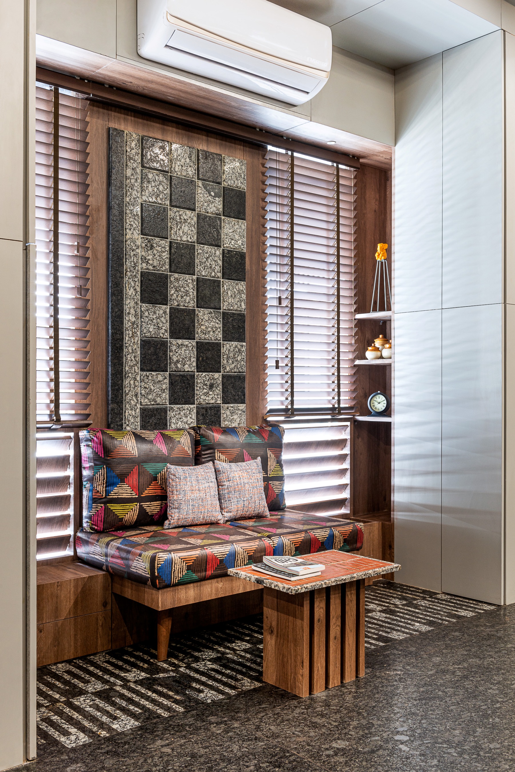 都市商业区中的自然元素办公室设计-22