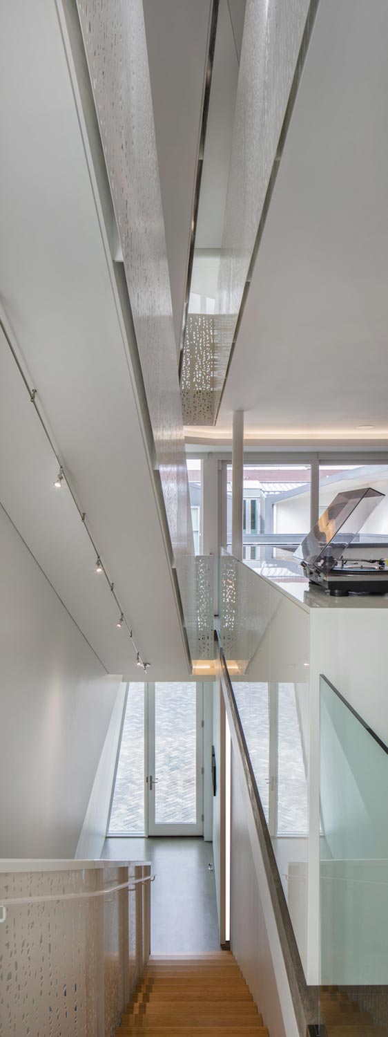 罗伯特·马施克建筑师打造的城市中的私密住宅-14