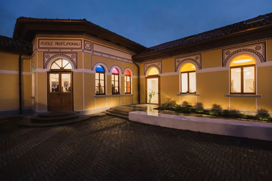 Illuminates an innovative space for children-9