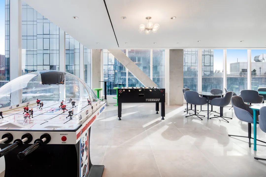 悬河之上的绿意生活——420 Kent Avenue 地产项目-41