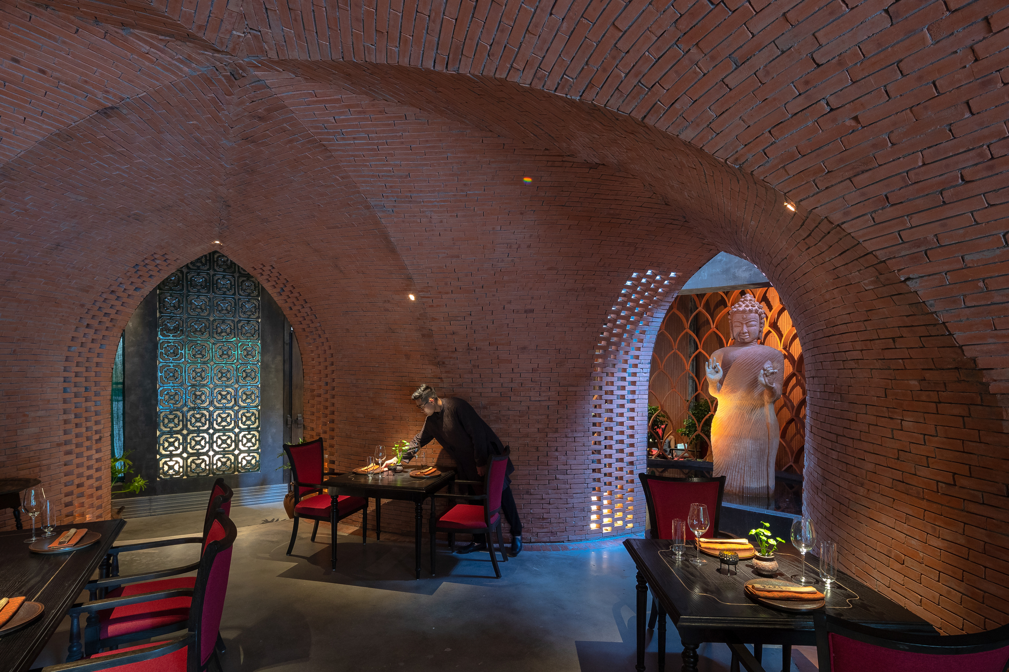 Co Dam Vegetarian Restaurant / Le House-48