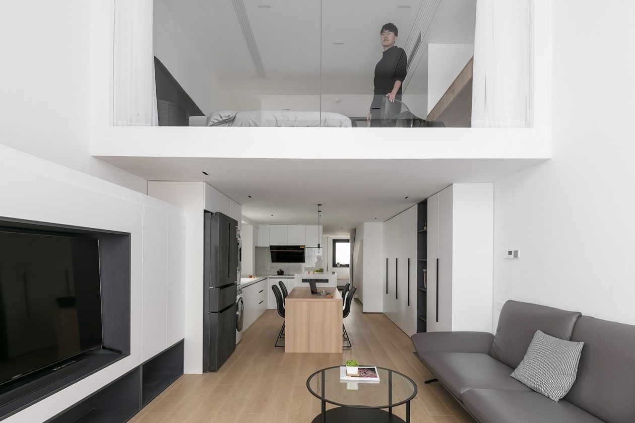 极致黑白灰 loft公寓设计丨中国上海丨上海鸿鹄设计-0