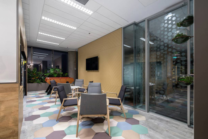 布加勒斯特德勤总部，现代办公空间的典范-12