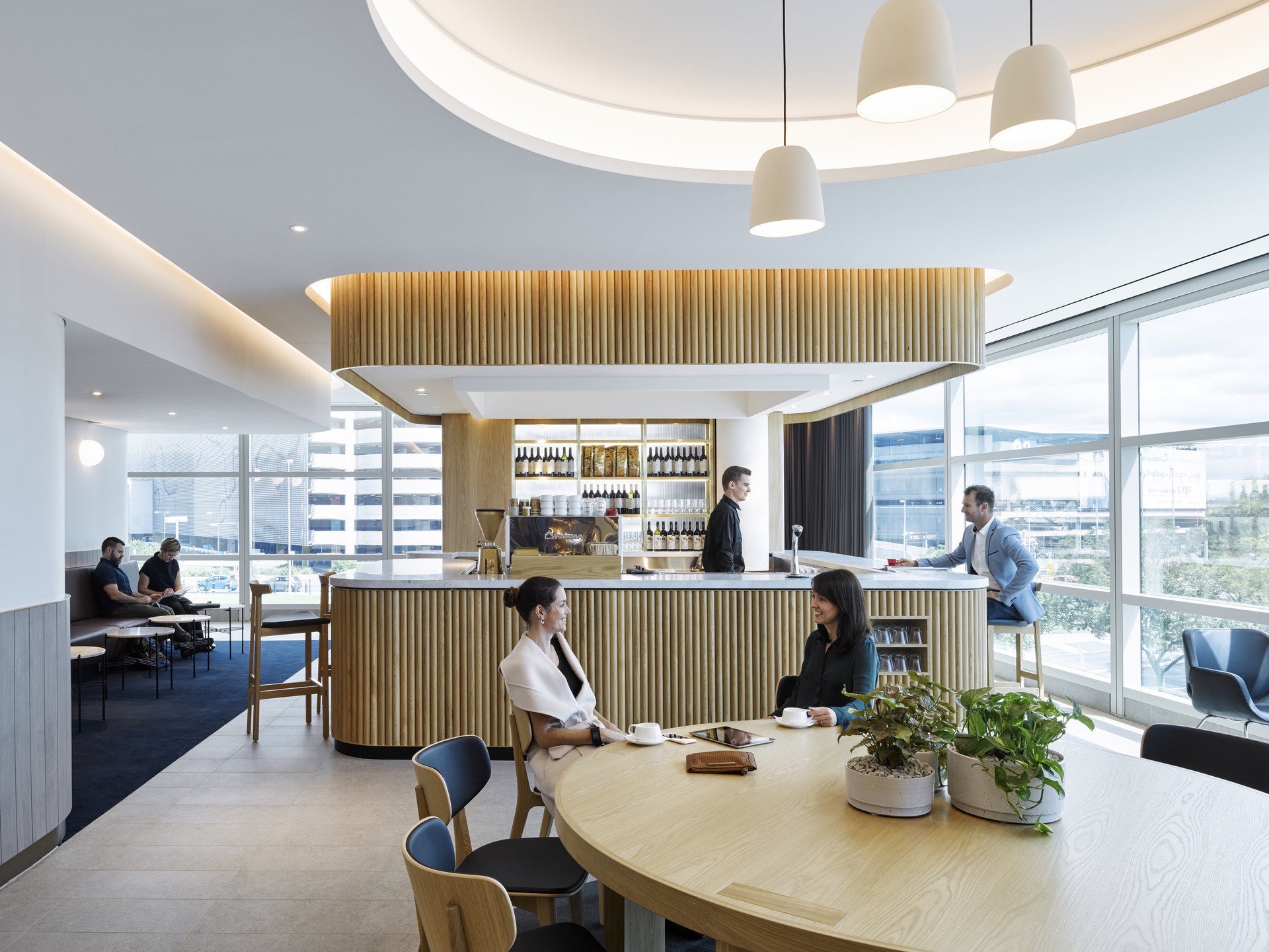 Qantas Domestic Business Lounge, Brisbane Airport | Woods Bagot-6