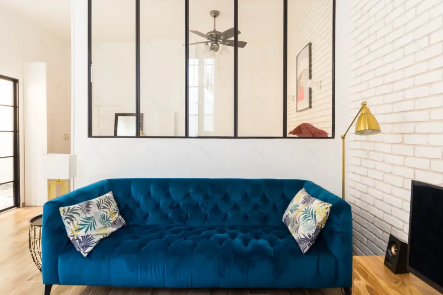 巴黎香榭丽舍迷你复式公寓的现代魅力-3