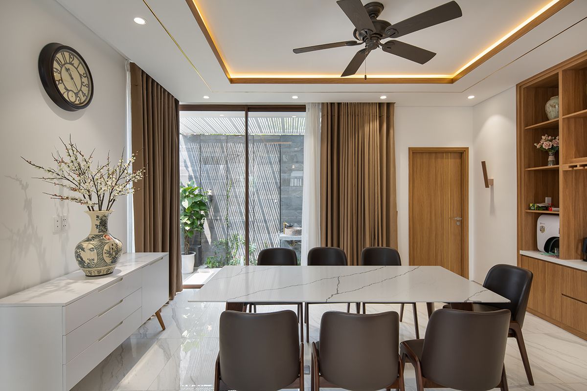 现代绿色环保的越南 Step House 设计-18