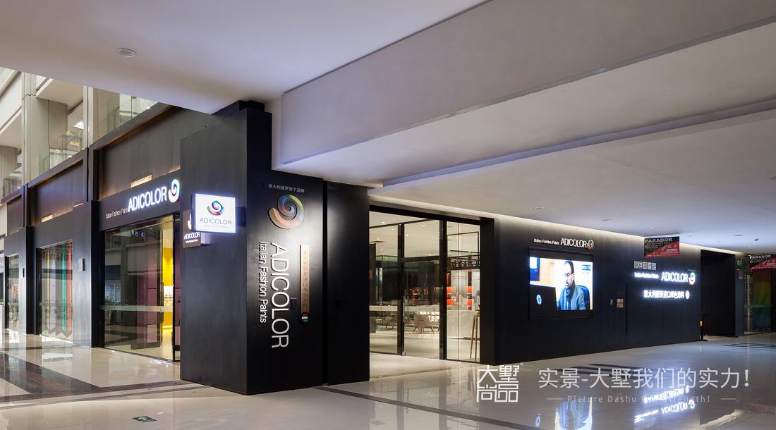 单色涂料打造的艺术空间-0