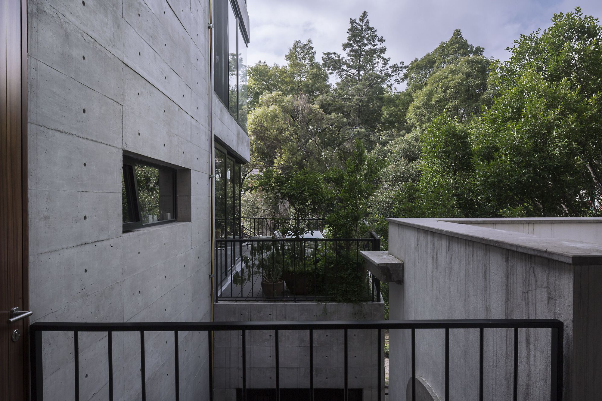 Circular de Morelia 4 Apartment Building / Quintanilla Arquitectos-17