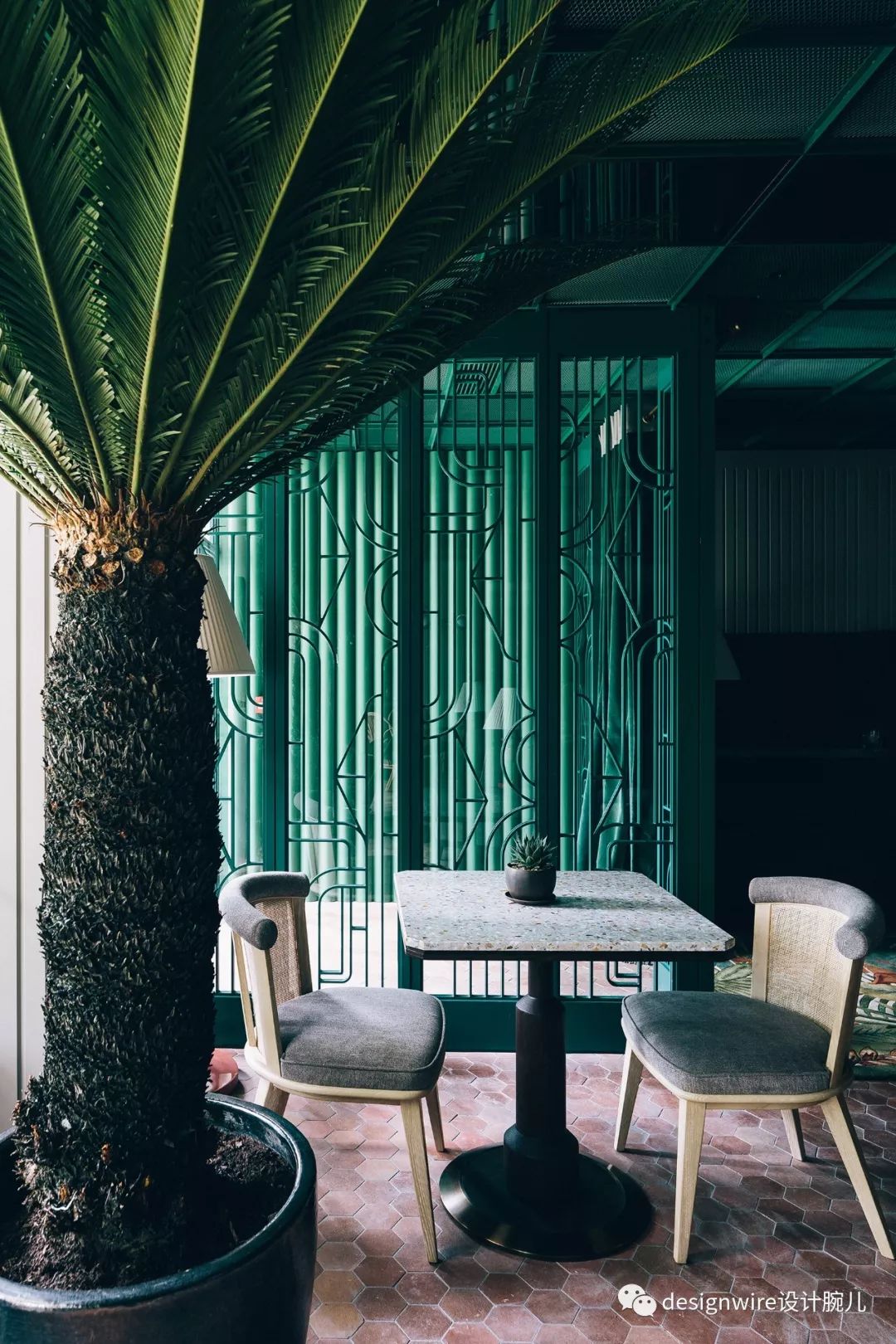 傅厚民香港 Louise 餐厅设计 | 复古与时尚的完美融合-28