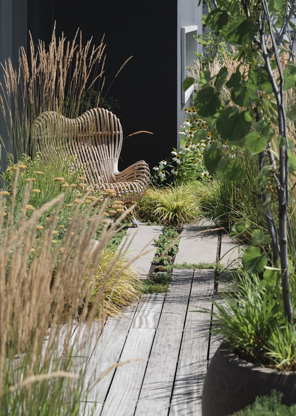 人力资源顶层套房（需结合具体语境，HR常见为Human Resources即人力资源的缩写，Penthouse指顶层豪华套房、阁楼等，这里按常规组合含义翻译） 丨德国柏林-12