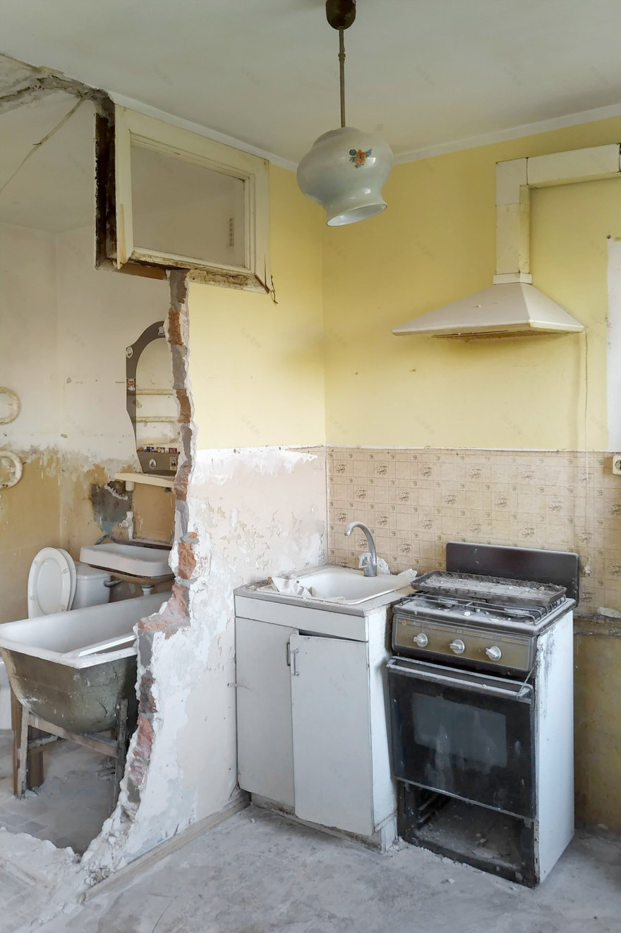 若ZOZULKA为特定人名、地名或品牌名等专有名词,通常可直接音译为佐祖尔卡 丨乌克兰利沃夫丨Iryna Bilohan-51