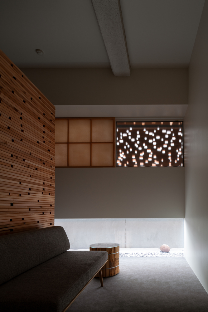 融合地域特色的“微小建筑”酒店丨日本丨Kraft Architects-22