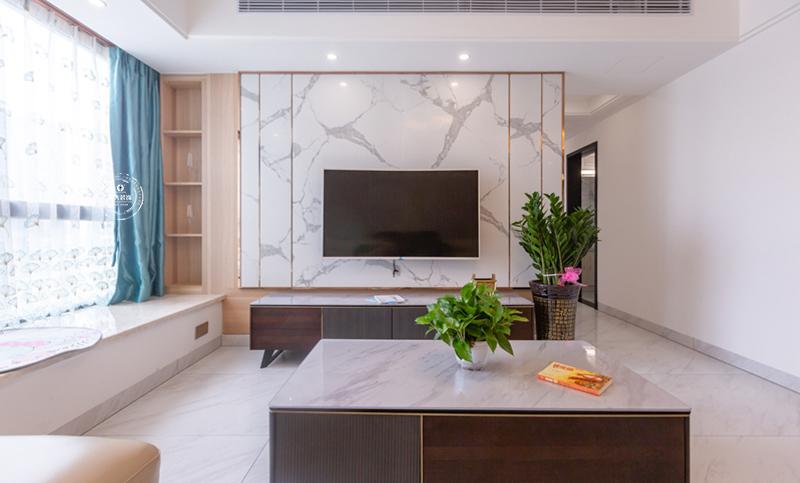 现代轻奢三居室,精致金属与大理石的浪漫邂逅-6