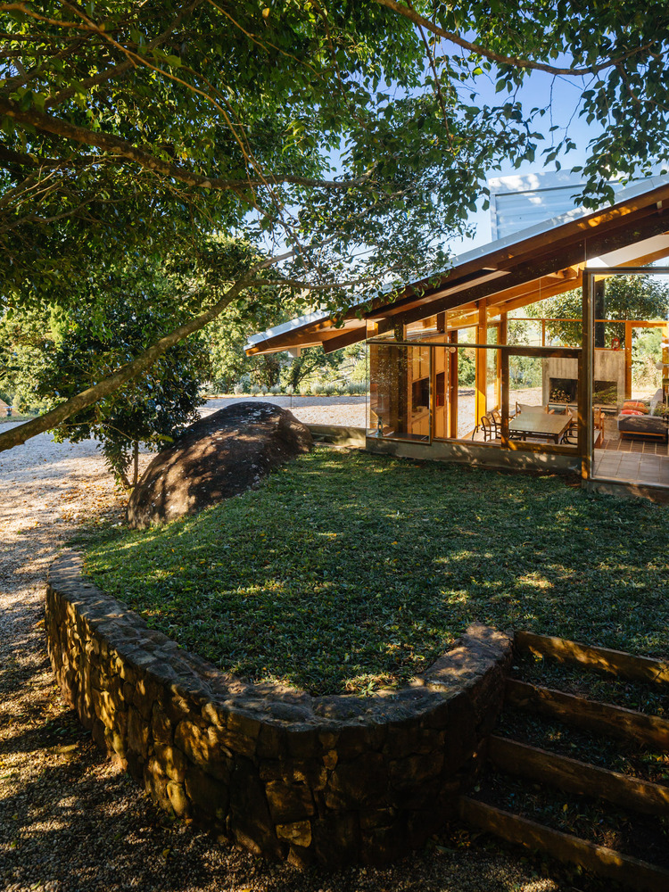 巴西半山坡住宅——自然与设计的完美融合-6