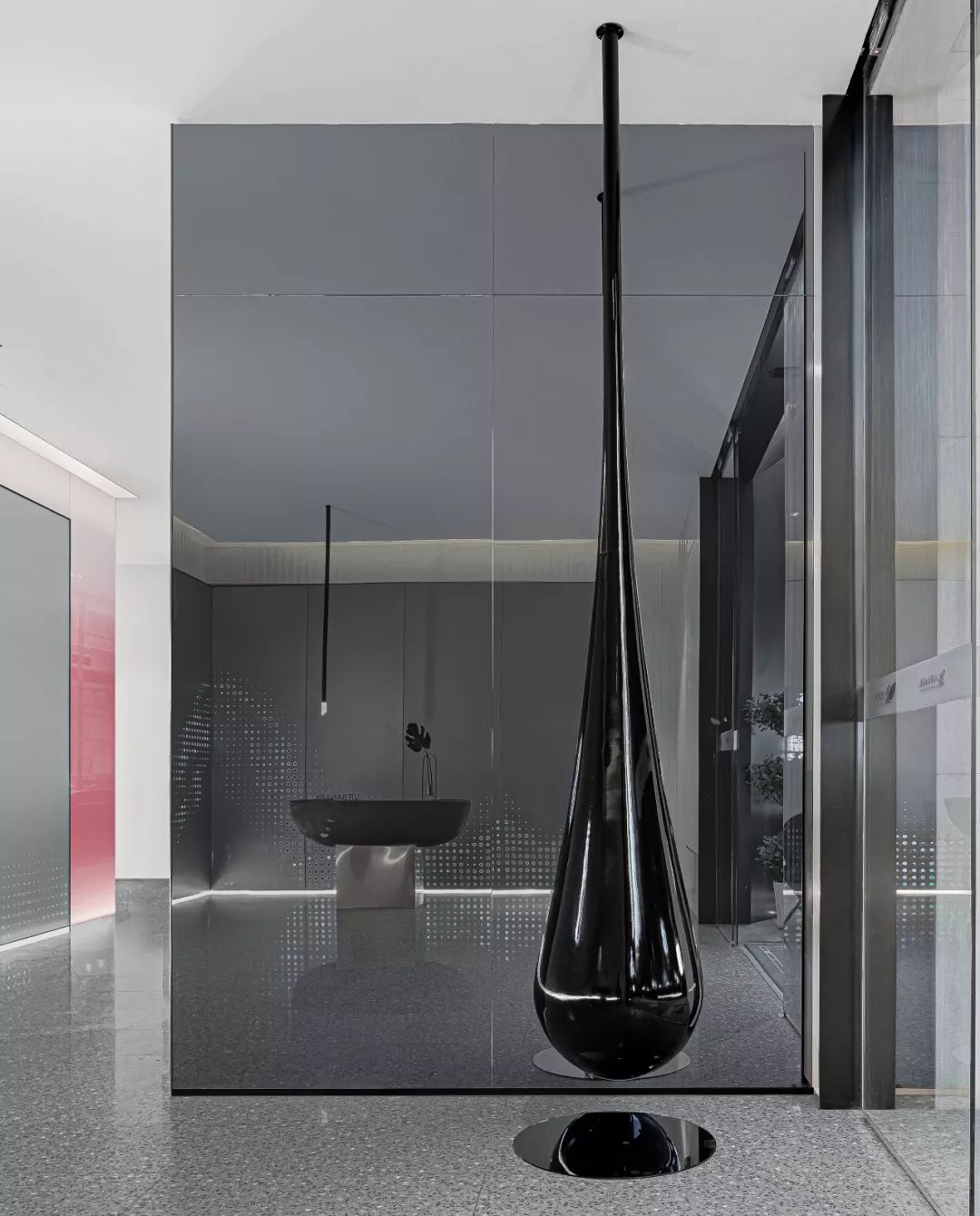 江旅都市方舟营销中心 | 红灰碰撞的年轻活力空间-11