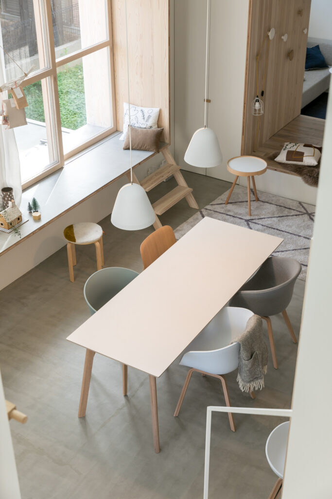 職住一体の建築家の自邸　ゆるやかに居場所をつなげ、仕事と生活の場をひとつに | Architecture | 100%LiFE-5