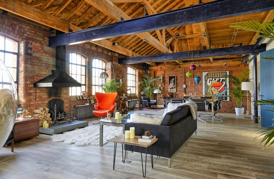 Tower Bridge London Apartment in a Converted Victorian Leather Warehouse-1