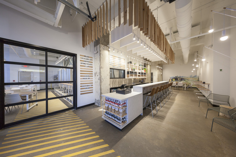 布洛姆米德沃克斯-37