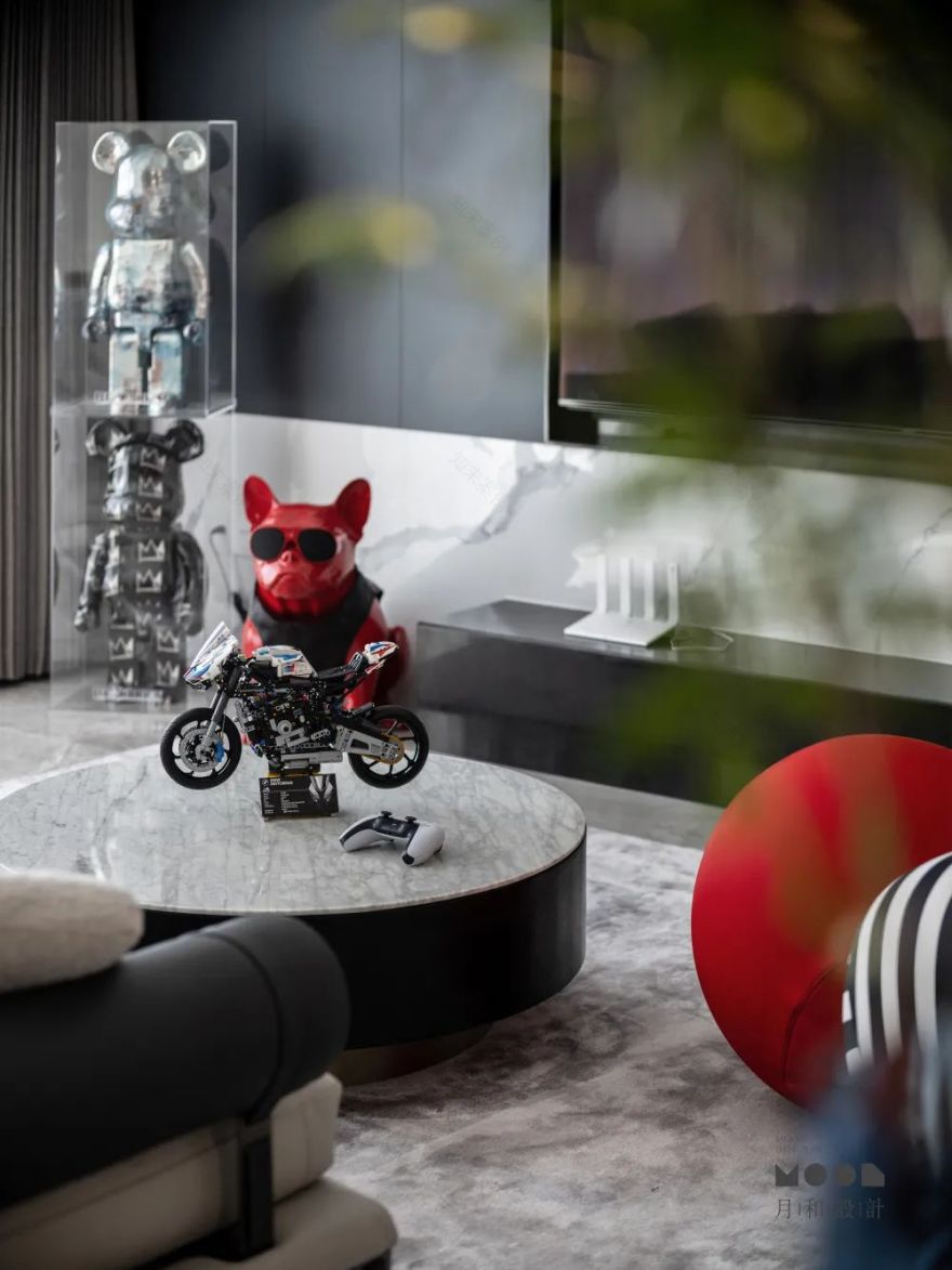 极简潮玩之家 · 95 后游戏编程设计师的自由空间丨月和设计-45