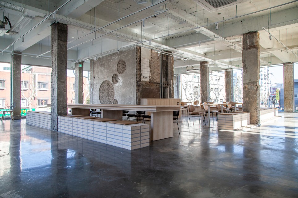 现代工业风 | 300 平米大型咖啡厅设计-5